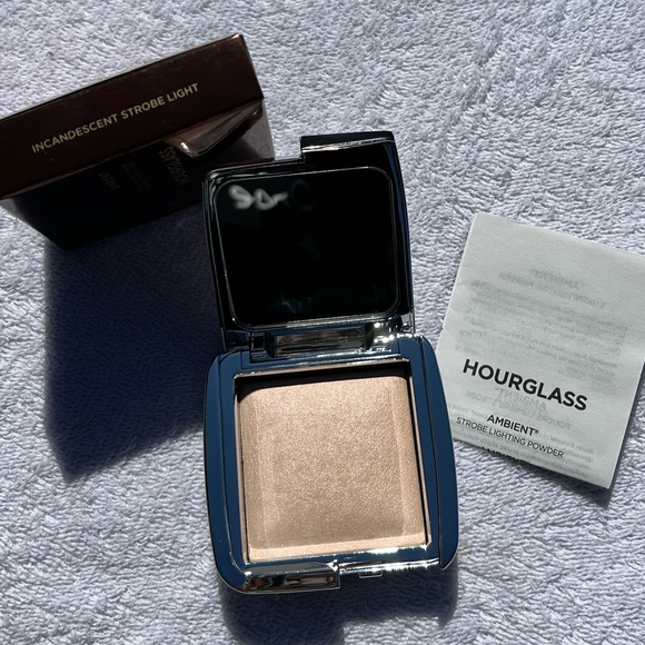โจNIB Hourglass Ambient Strobe Lighting Powder Color: Incandescent โจ - Picture 1 of 5